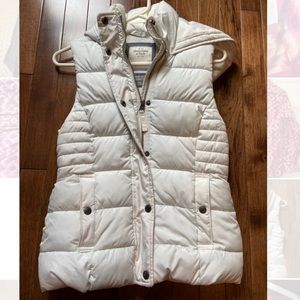 Abercrombie&Fitch puffer womens vest